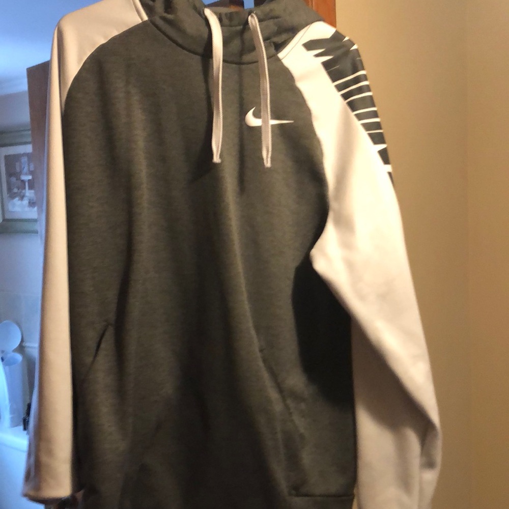 Nike sweatshirt